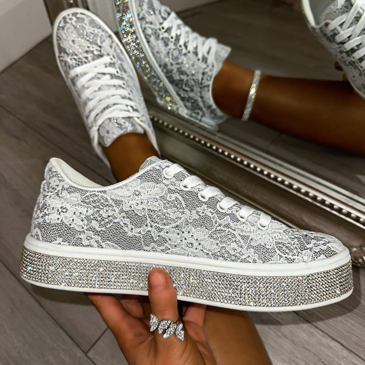 Shinning Lace Trim White Sneakers