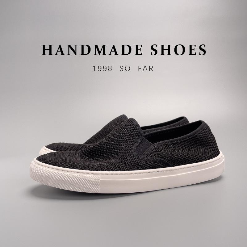 Summer breathable and lightweight slip-on casual shoes