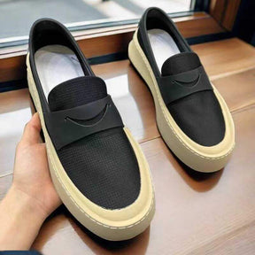 Breathable mesh casual slip-on shoes for men