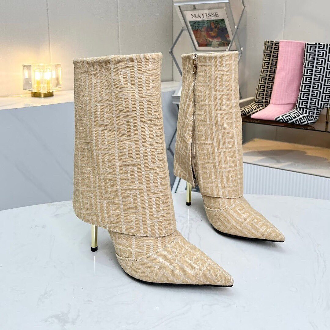 Low-Heeled Geometric Ankle Boots