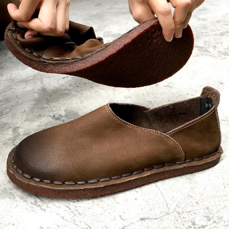 Men's soft sole retro leather slip-on shoes