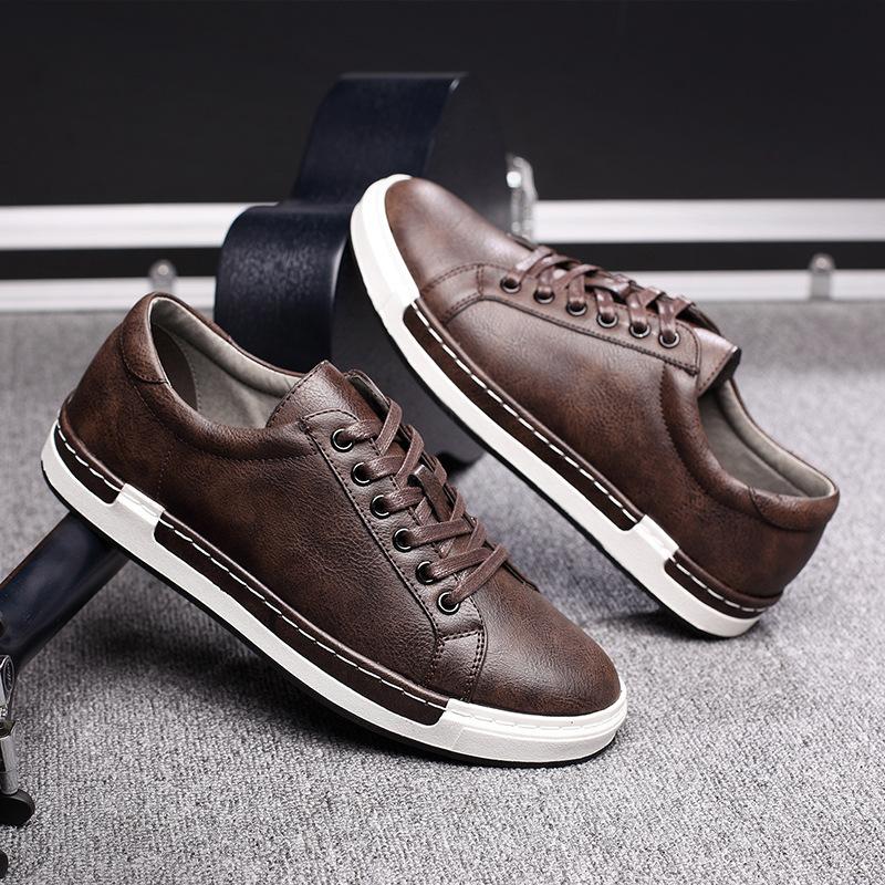 Men's sports and casual shoes